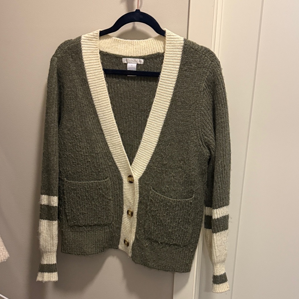 Design History Olive and Cream Cardigan